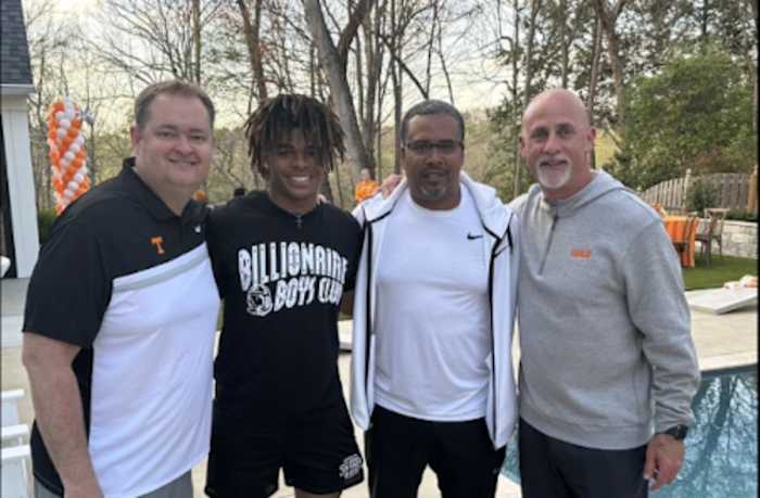 2025 3-star corner Dylan Lewis with Tennessee HC Josh Heupel and DBs coach Willie Martinez. (Photo courtesy of Dylan Lewis)